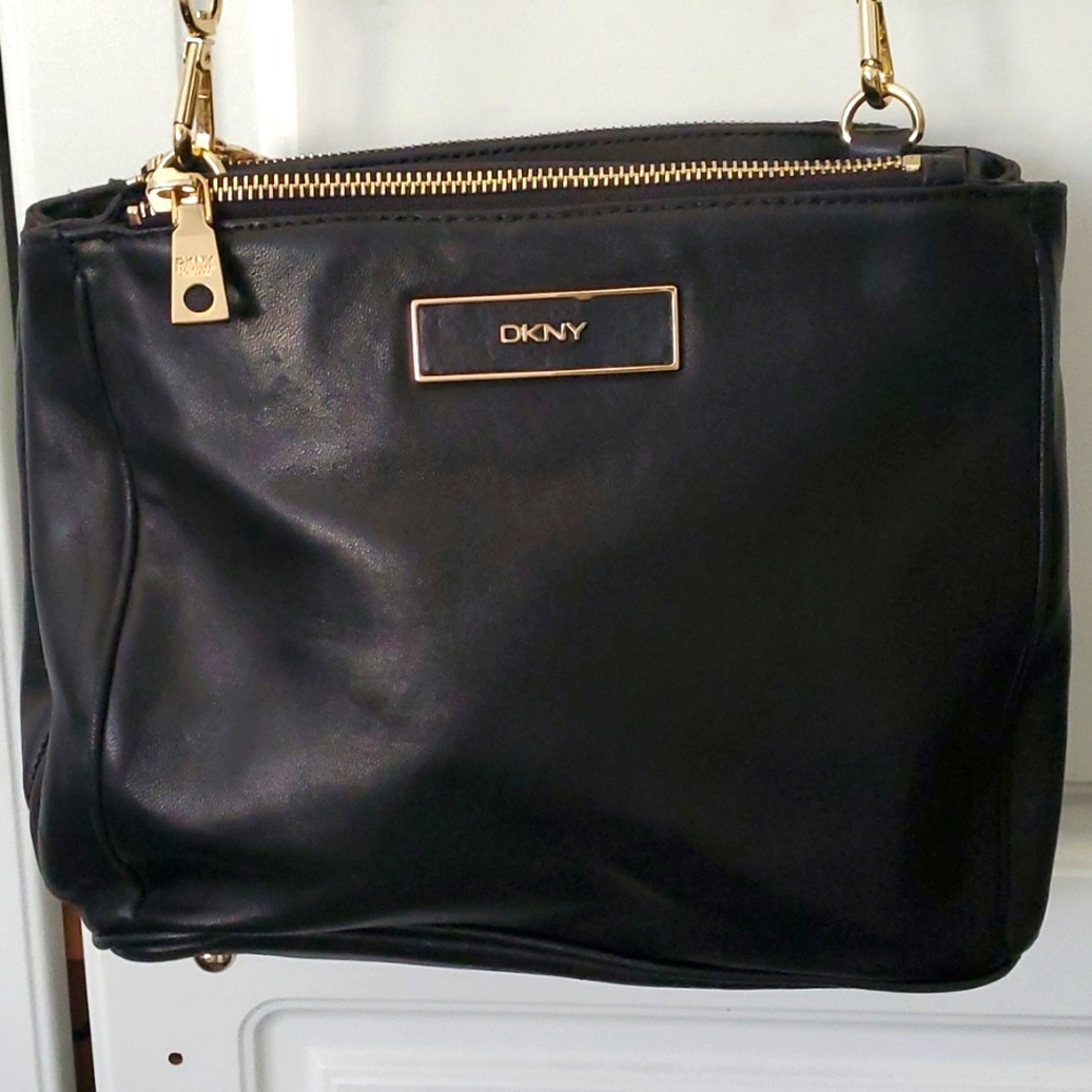 DKNY soft nappa Leather Black crossbody handbag shoulder bag